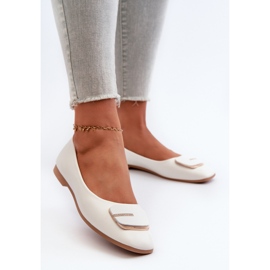 Női Eco bőr balerinák díszítéssel, fehér Edoslli 2