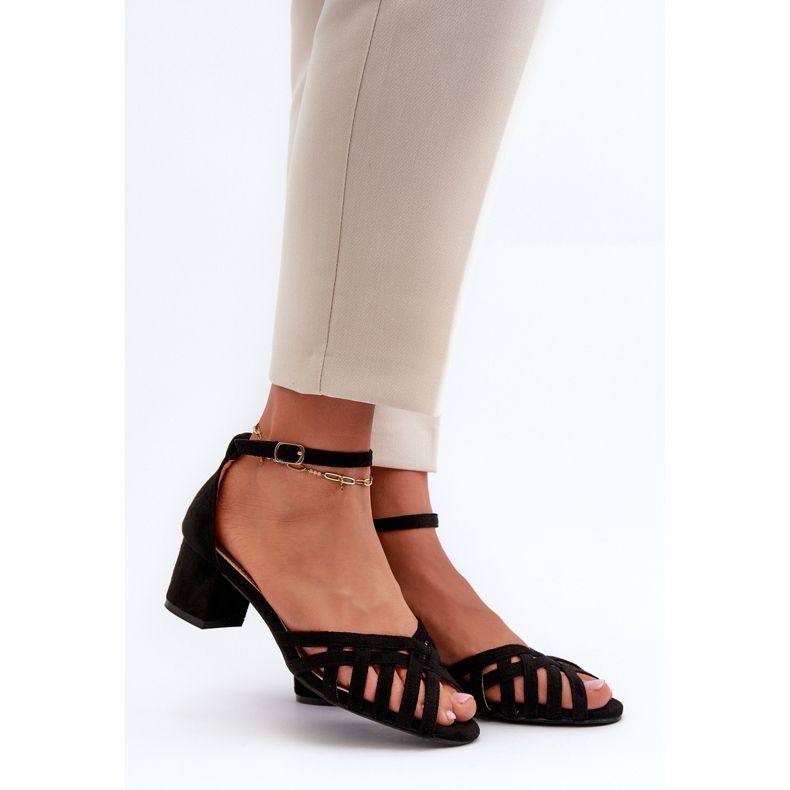 Női szandál Eco velúrból, alacsony sarokkal, fekete Monsha 1