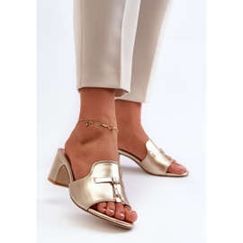 Eco bőrből készült női papucs magassarkúval, arany Jemenna aranysárga 2