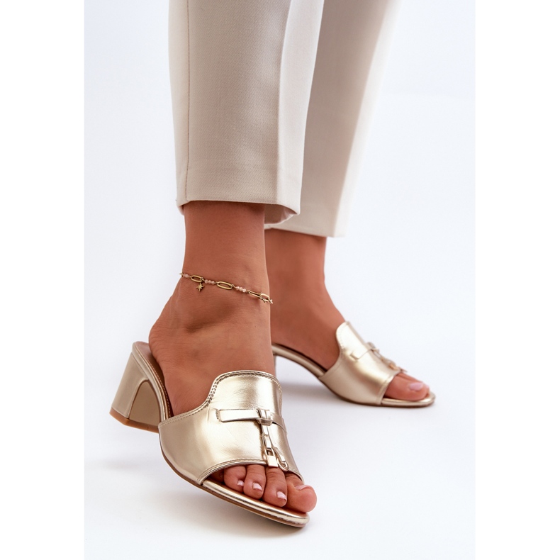 Eco bőrből készült női papucs magassarkúval, arany Jemenna aranysárga 2