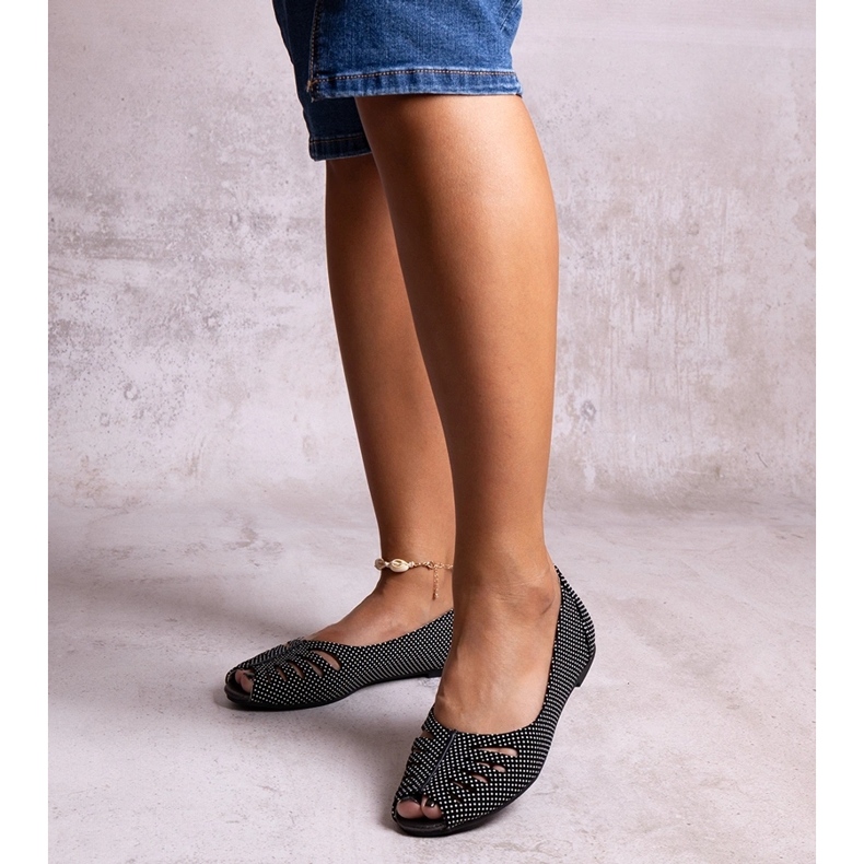 Fekete pöttyös balettlakások kivágással a Laforge-tól 1