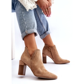 Bella Paris Bézs bokacsizma áttört mintával 4