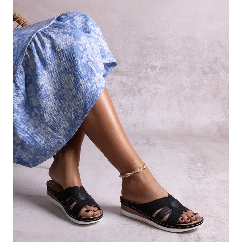 Fekete könnyű papucs alacsony ékkel a Mifsuda-tól 1 Fekete könnyű papucs alacsony ékkel a Mifsuda-tól 1