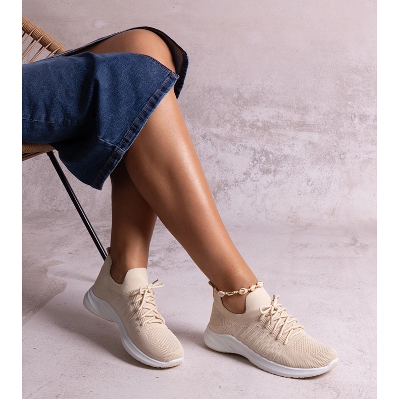 Bézs Muaza sportcipő 1