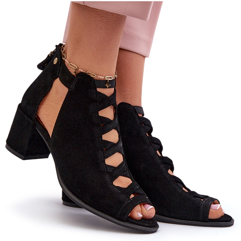 Velúr női magassarkú szandál Maciejka 06456-01 fekete 8