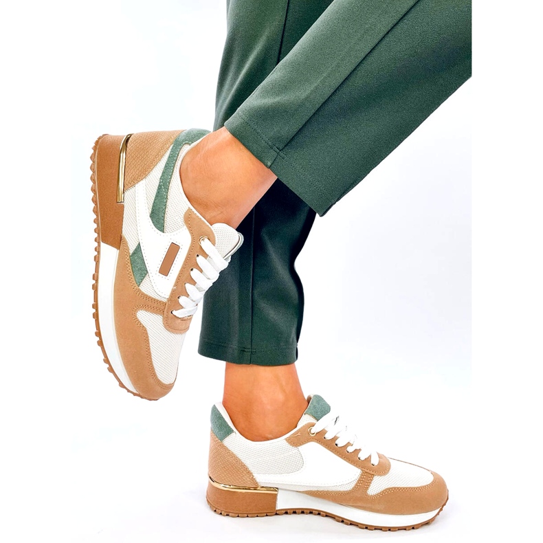 Női sportcipő, fehér és bézs színben 4