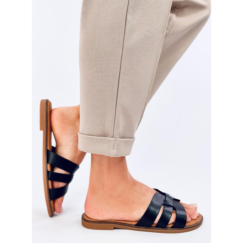 Charnes fekete női papucs 2 Charnes fekete női papucs 2