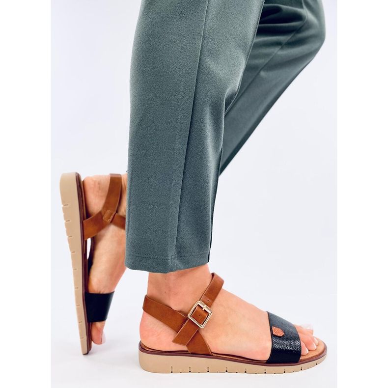 Almera fekete női szandál 2