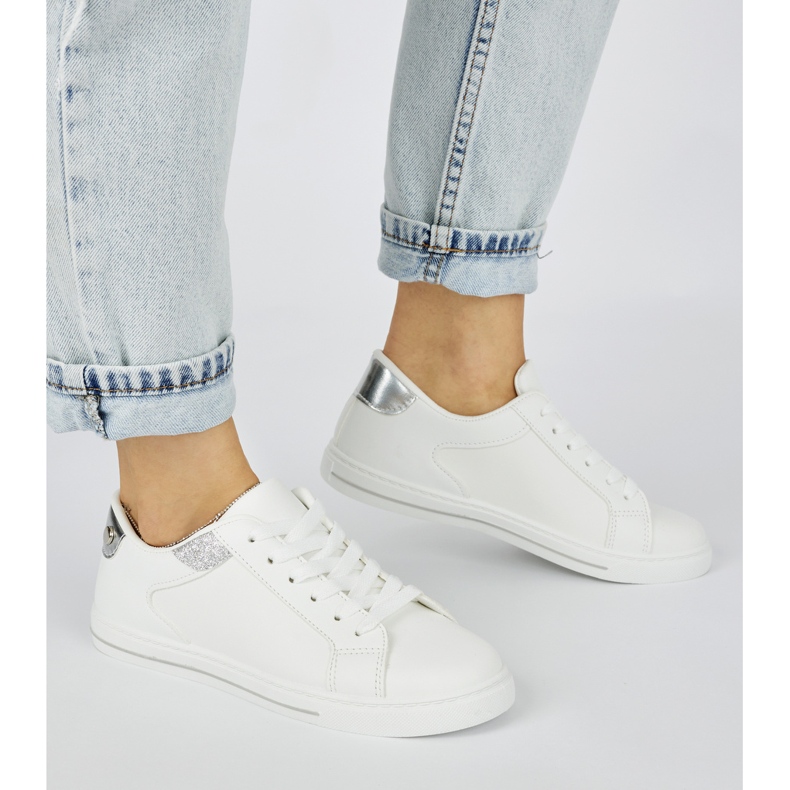 Klasszikus női sportcipő fehér 2