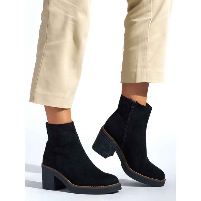 Fekete női bokacsizma 1