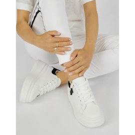 Fehér női sportcipő 1