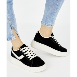 Velúr fekete női platformcipő 2