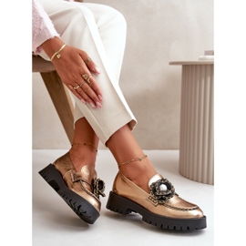 Virággal díszített női bőr mokaszinok, arany CheBello 4520 aranysárga 2