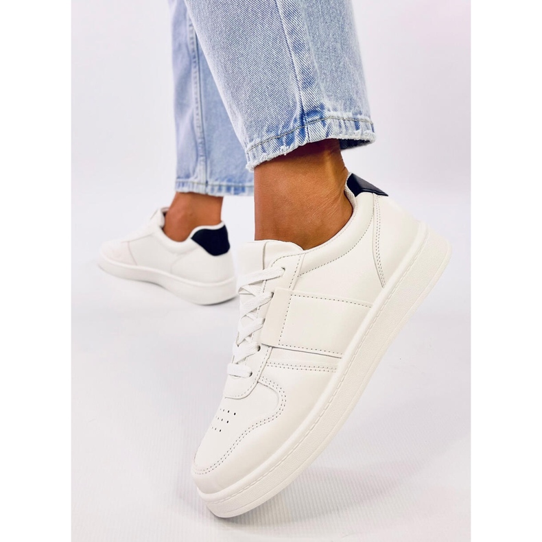 Lemoro fekete női tornacipő fehér 2