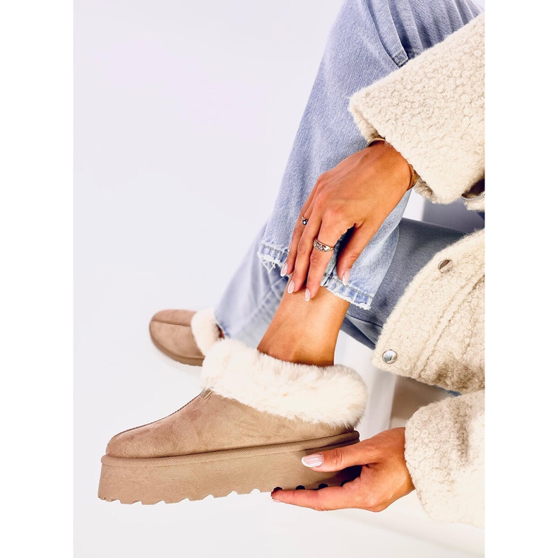 Yogi Khaki rövid hócsizma bundával bézs 1