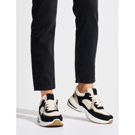 Fekete és bézs színű tornacipő vastag talppal fehér 2