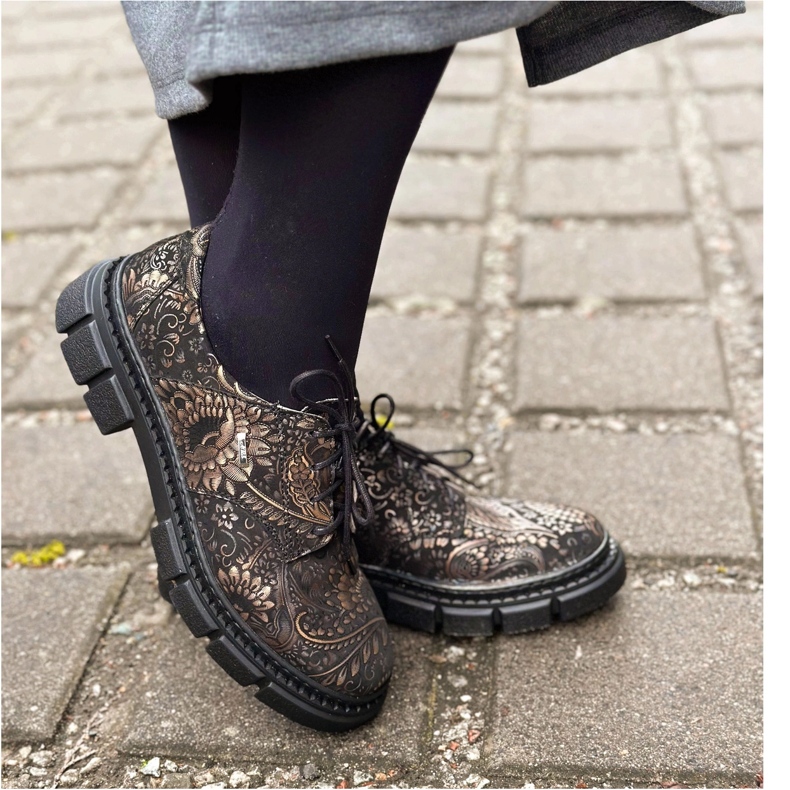 Olivier Női bőrcipő vastag talppal, virágokkal, 1134 PLN sokszínű 2