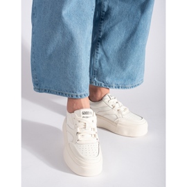 Fehér női sportcipő magas talppal 1