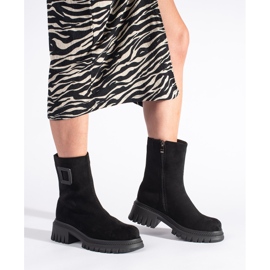 Fekete női csizma vastag talppal 1 Fekete női csizma vastag talppal 1