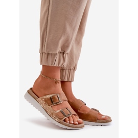 Kényelmes női papucs csatokkal Inblu CN000033 barna 1 Kényelmes női papucs csatokkal Inblu CN000033 barna 1