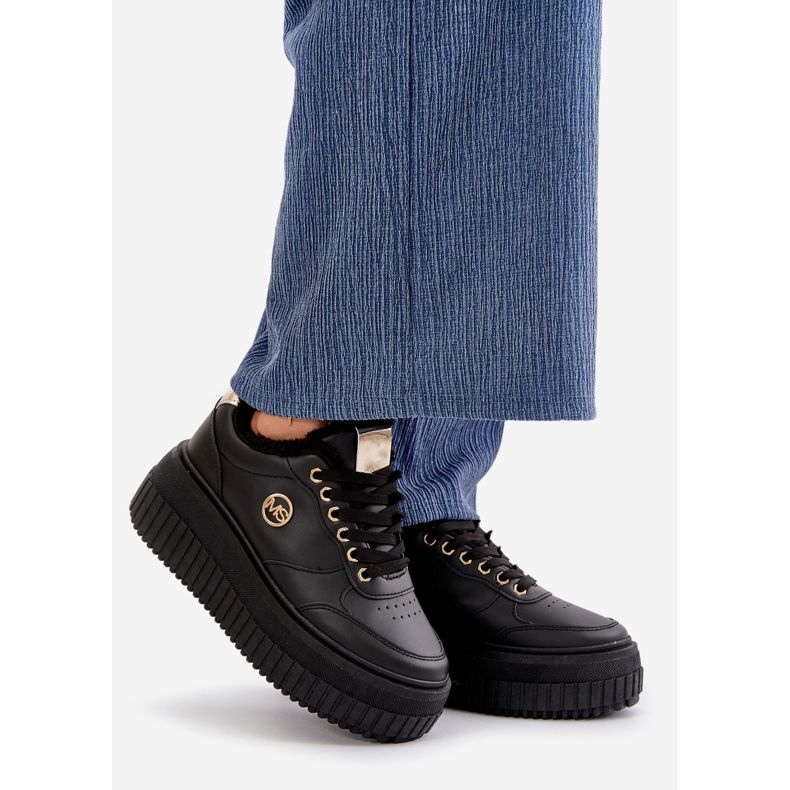 Hőszigetelt női sportcipő vaskos talppal, fekete Ardiela 1