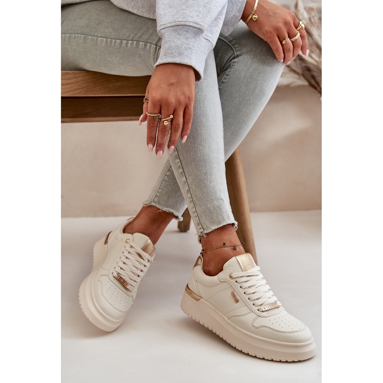 Női sportcipők a Big Star platformon OO274757 HI-POLY rendszer fehér 2