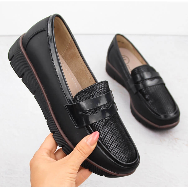 Bőr női cipő, ékes mokaszin, fekete Filippo DP6455 1 Bőr női cipő, ékes mokaszin, fekete Filippo DP6455 1