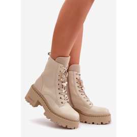 Női bőrmunkás bokacsizma pillangóval, bézs CheBello 4590 1