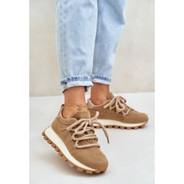 Sportcipő Eco velúrból készült tornacipő platformon, barna Riadella bézs 2