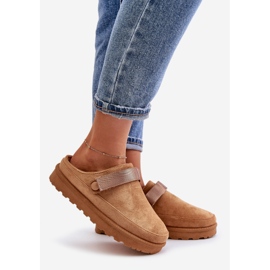 Női szőrmével bélelt papucsok Camel Azida platformon barna 1 Női szőrmével bélelt papucsok Camel Azida platformon barna 1