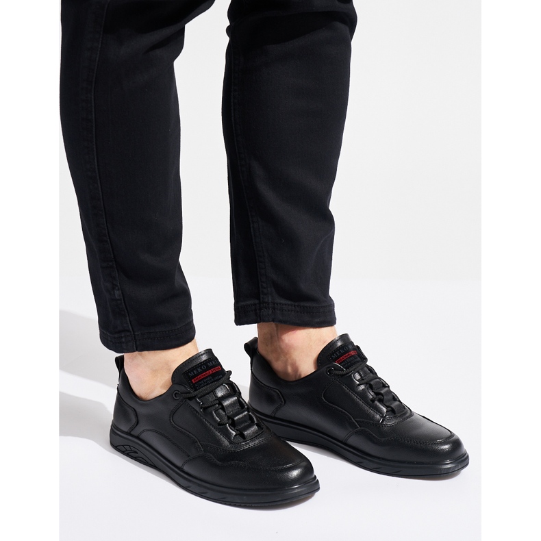 Fekete férfi sportcipő 1