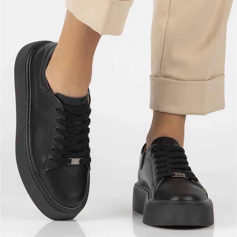 Filippo DP6119/24 Bk bőr tornacipő, fekete 2