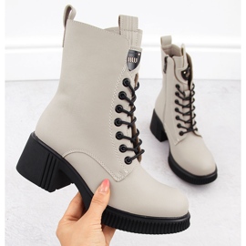 Bézs színű női bőr bokacsizma Vinceza 66671 1