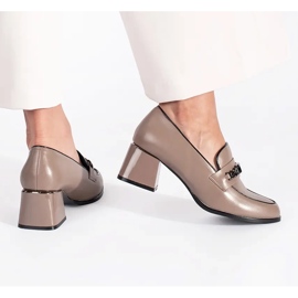 Bézs színű női magassarkú cipő 1