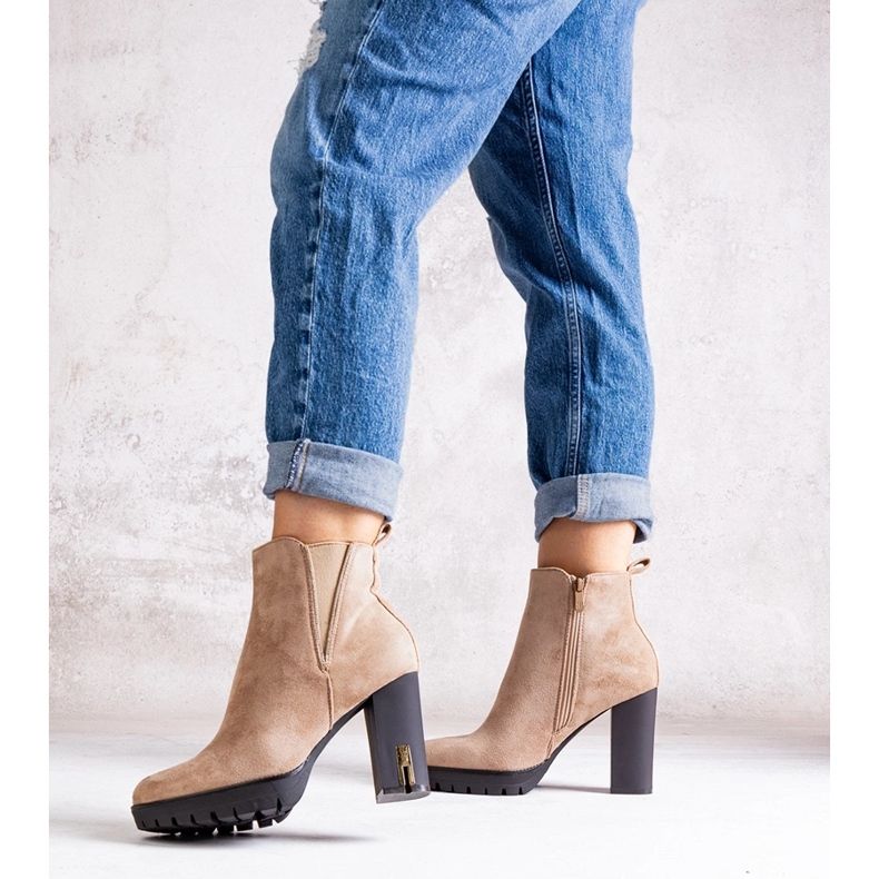 Hayet bézs bokacsizma strasszokkal 1 Hayet bézs bokacsizma strasszokkal 1