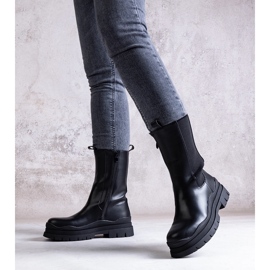 Fekete bokacsizma masszív Naema talppal 2