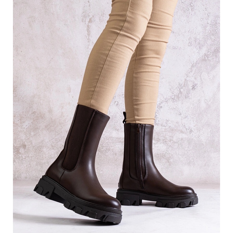 Barna magas bokacsizma Manera öko bőrből 2