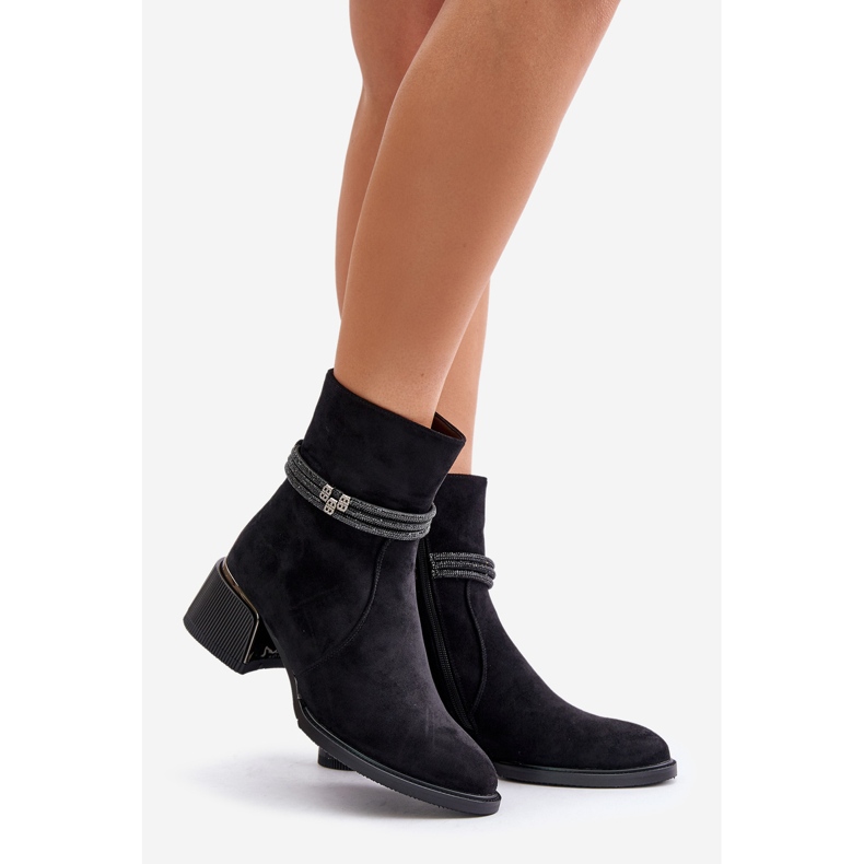 S.Barski Hőszigetelt női csizma alacsony sarkú, dekoratív pántokkal D&amp;A MR880-027 fekete 1