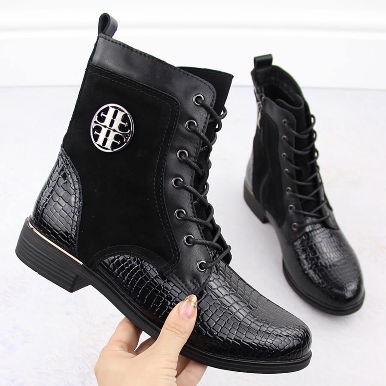 Fekete lakkbőr női bokacsizma Filippo DBT4917 1