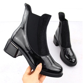 Vinceza fekete lakkozott női bokacsizma cirkóniával 1