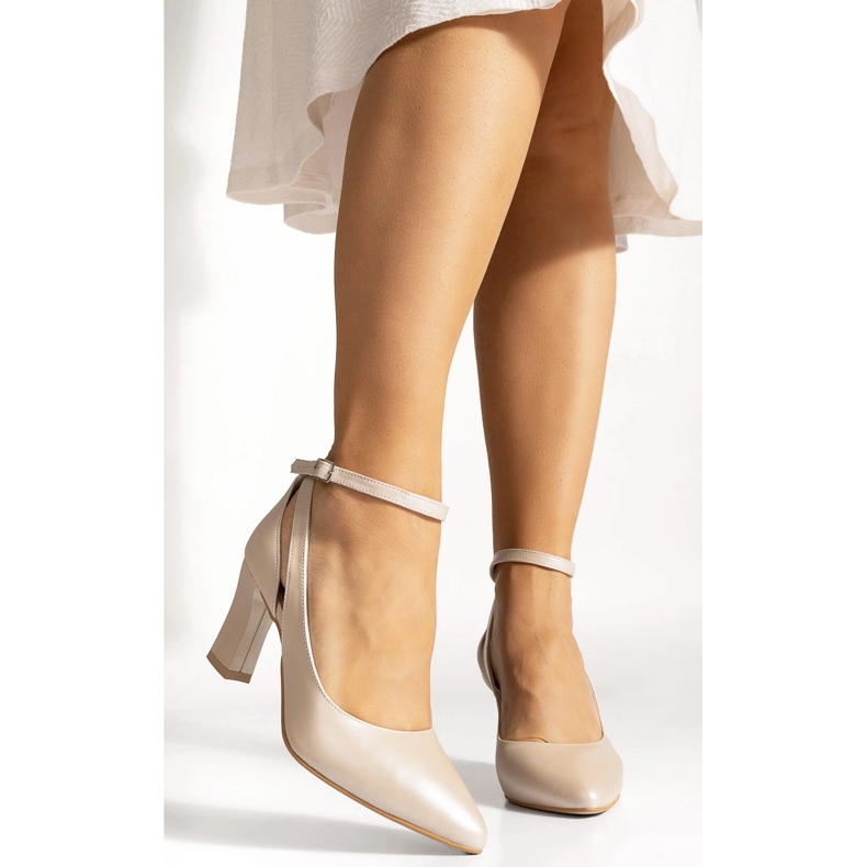 BUTDAM Bőr pumpák, pántos bokával, stabil, bézs Mila 1