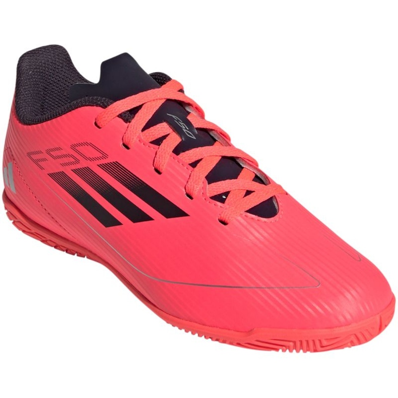 Adidas F50 Club IF1393 futballcipőben piros 1 Adidas F50 Club IF1393 futballcipőben piros 1