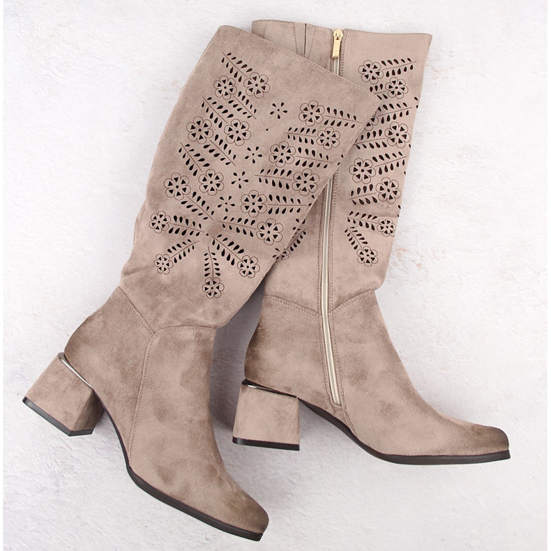 Női velúr szigetelt áttört csizma, khaki Potocki 12506 bézs 1