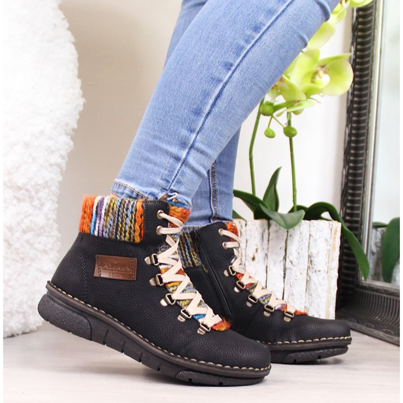 Fekete női szigetelt csizma Rieker 73343-0 2