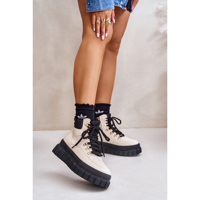 Női szigetelt Trapper csizma a Platform Bézs Jelenia 2