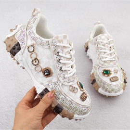 Cirkonokkal gazdagon díszített női cipő, fehér Potocki 16324 1