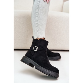 Szigetelt Eco Suede csizma cipzárral és csattal, fekete Zinovelle 2