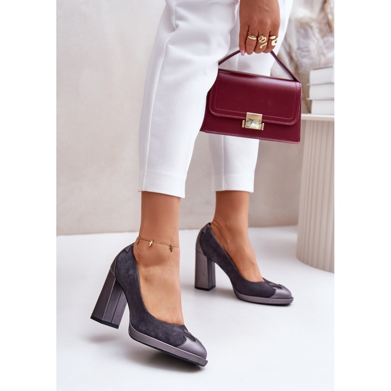 Velúr magassarkú pumpák Laura Messi 2702 szürke 2