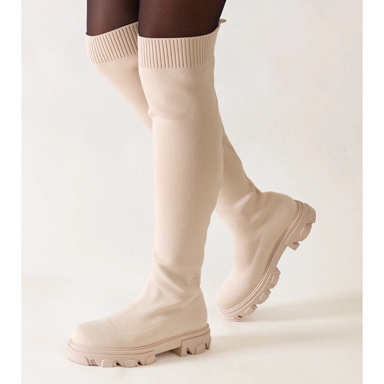 Hosszú bézs színű szövetcsizma az Athira platformon 1