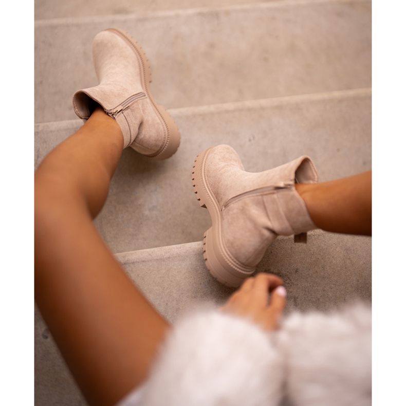 Szigetelt Chelsea csizma cipzárral és csattal, Beige Kikiella bézs 1